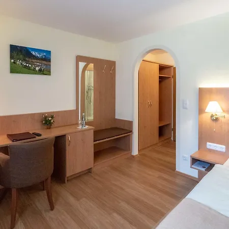 Garni Brunnthaler Szálloda Garmisch-Partenkirchen