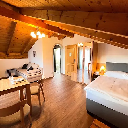 Garni Brunnthaler Szálloda 3*