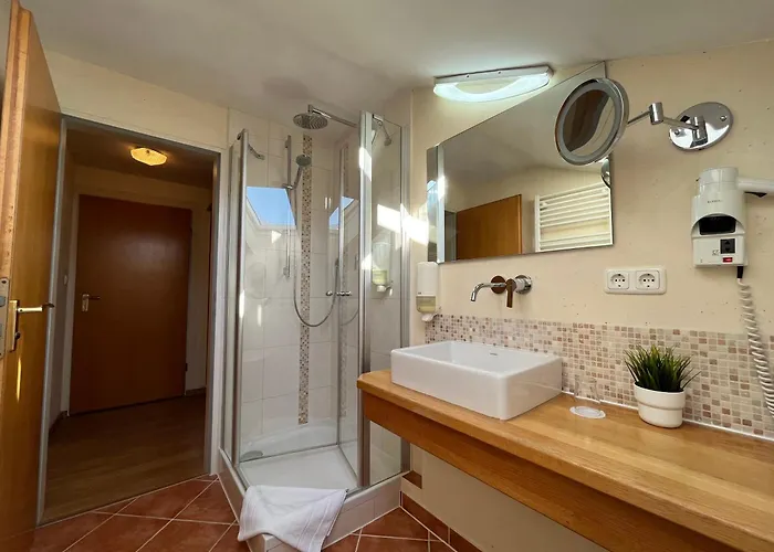 布鲁萨特伽尼酒店