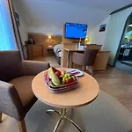 布鲁萨特伽尼酒店 加爾米施-帕滕基興