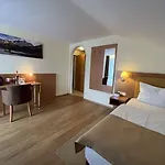 Garni Brunnthaler Hotell