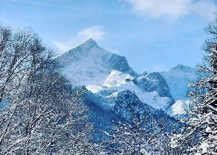 غارني برونتالر فندق جارمش بارتنكيرشن